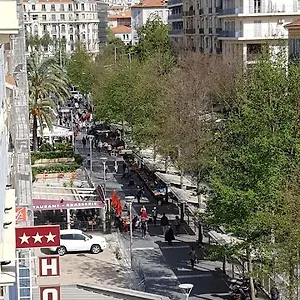 https://mirabeau-nice.fr-provencehotel.com